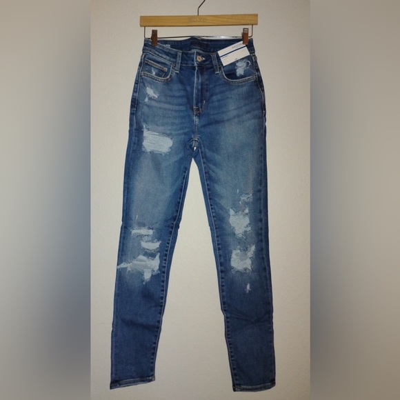 Arizona Jeans Co. Hi-Rise Slim Fit Skinny Jeans in Medium Tarnish Size 7 - Picture 1 of 5